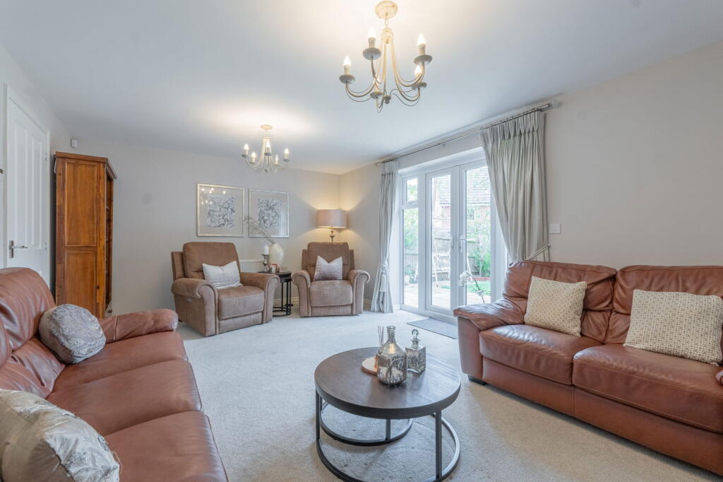 Horsfall Drive, Sutton Coldfield, B76 2BT photo 5