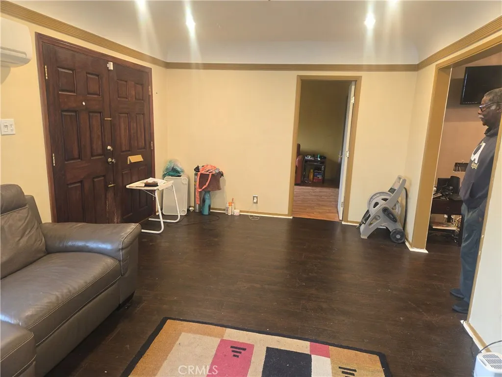 Additional image 17 of 1901 W 77th St, Los Angeles, CA 90047