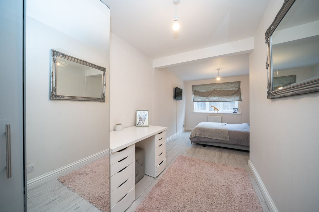 Additional image 14 of 4 bed link detached house for saleBrimstone Walk, Berkhamsted HP4
