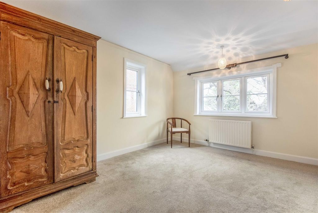 Additional image 12 of 4 bed detached house for saleNorthcourt Avenue, Reading RG2