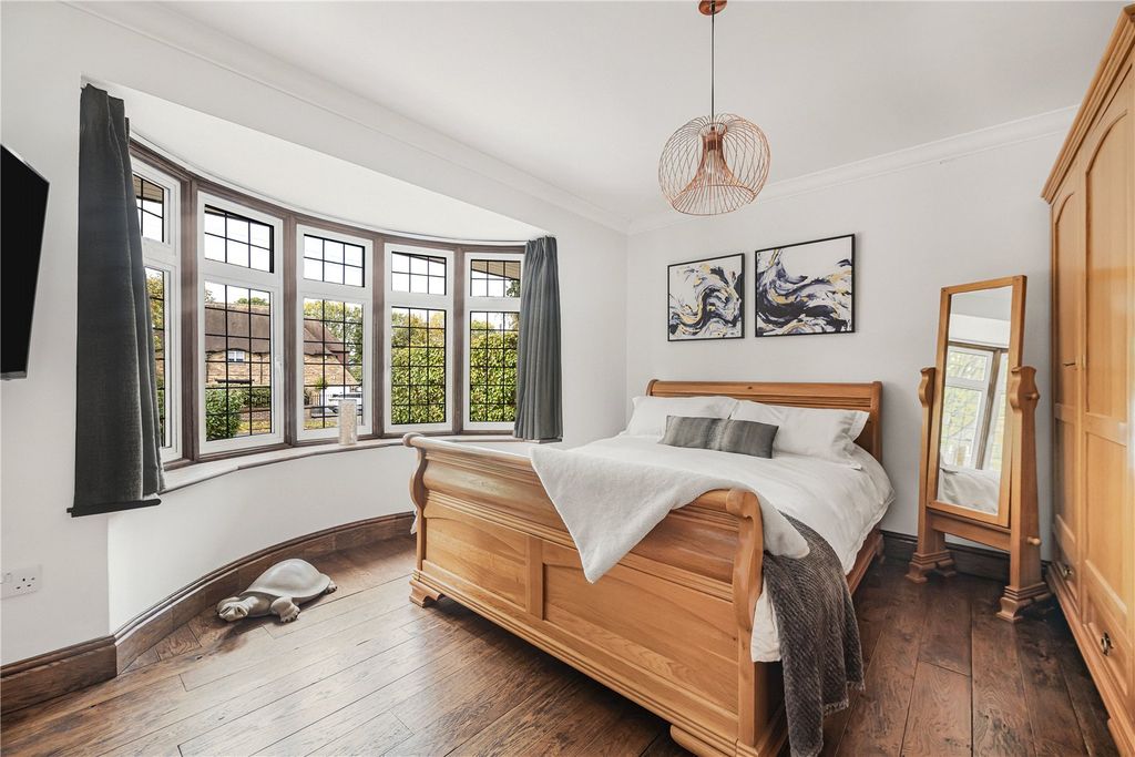 Additional image 12 of 3 bed detached house for saleGilhams Avenue, Banstead SM7