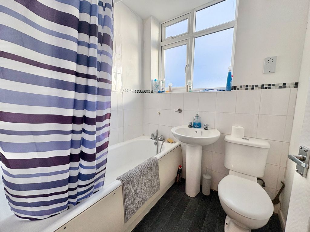 Additional image 11 of 2 bed flat for saleBrowns Lane, Dordon, Tamworth B78