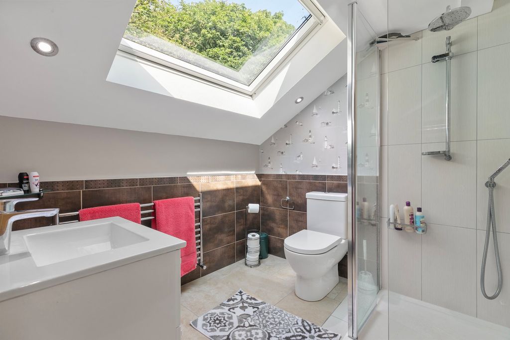 Additional image 28 of 4 bed detached house for salePark Drive, Bingley, West Yorkshire BD16