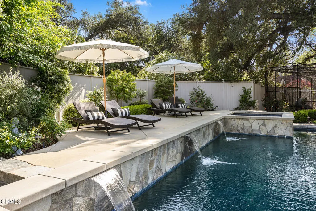 Additional image 64 of 555 Meadow Grove Street, La Canada Flintridge, CA 91011