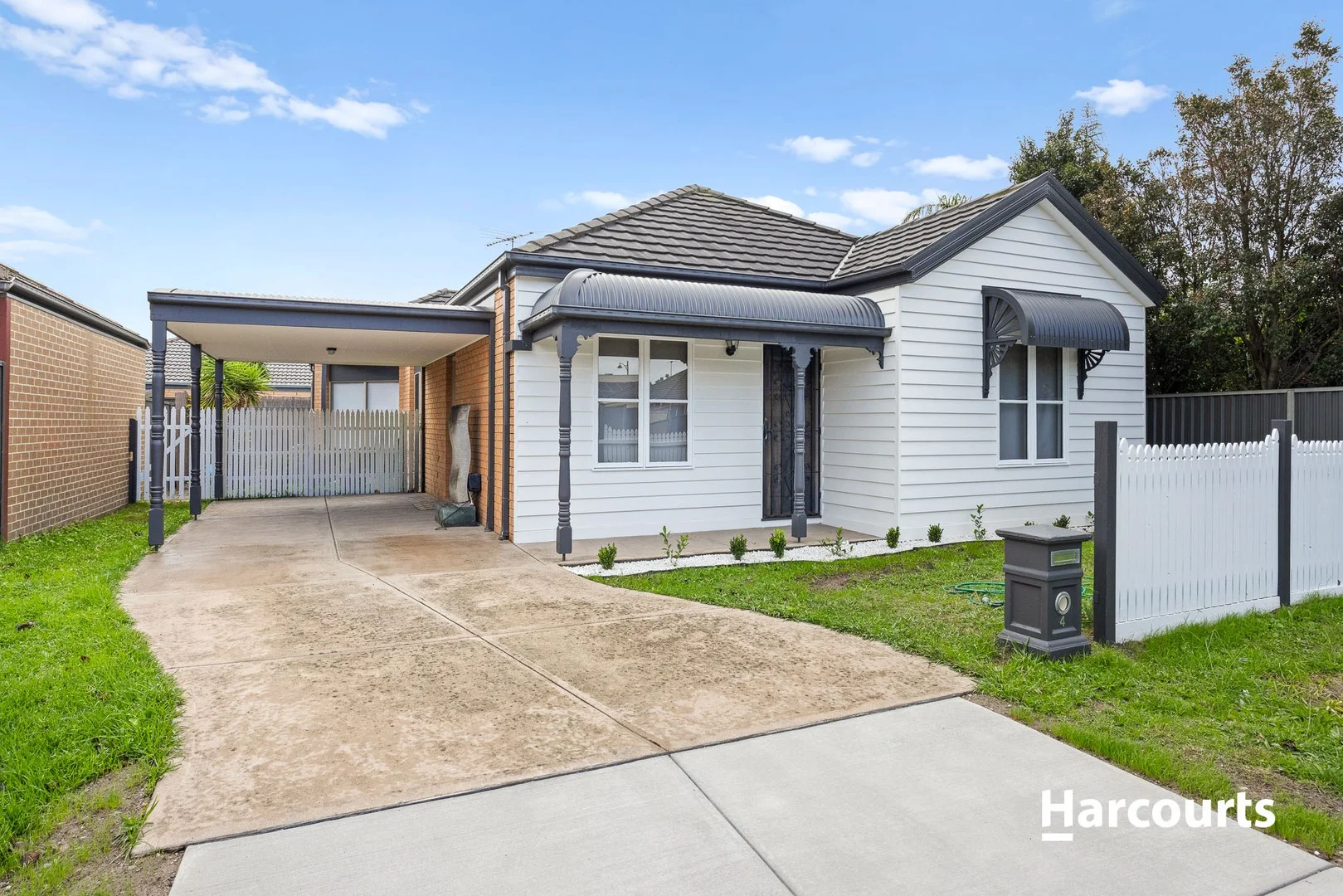 4 Fairchild Place, Pakenham VIC 3810