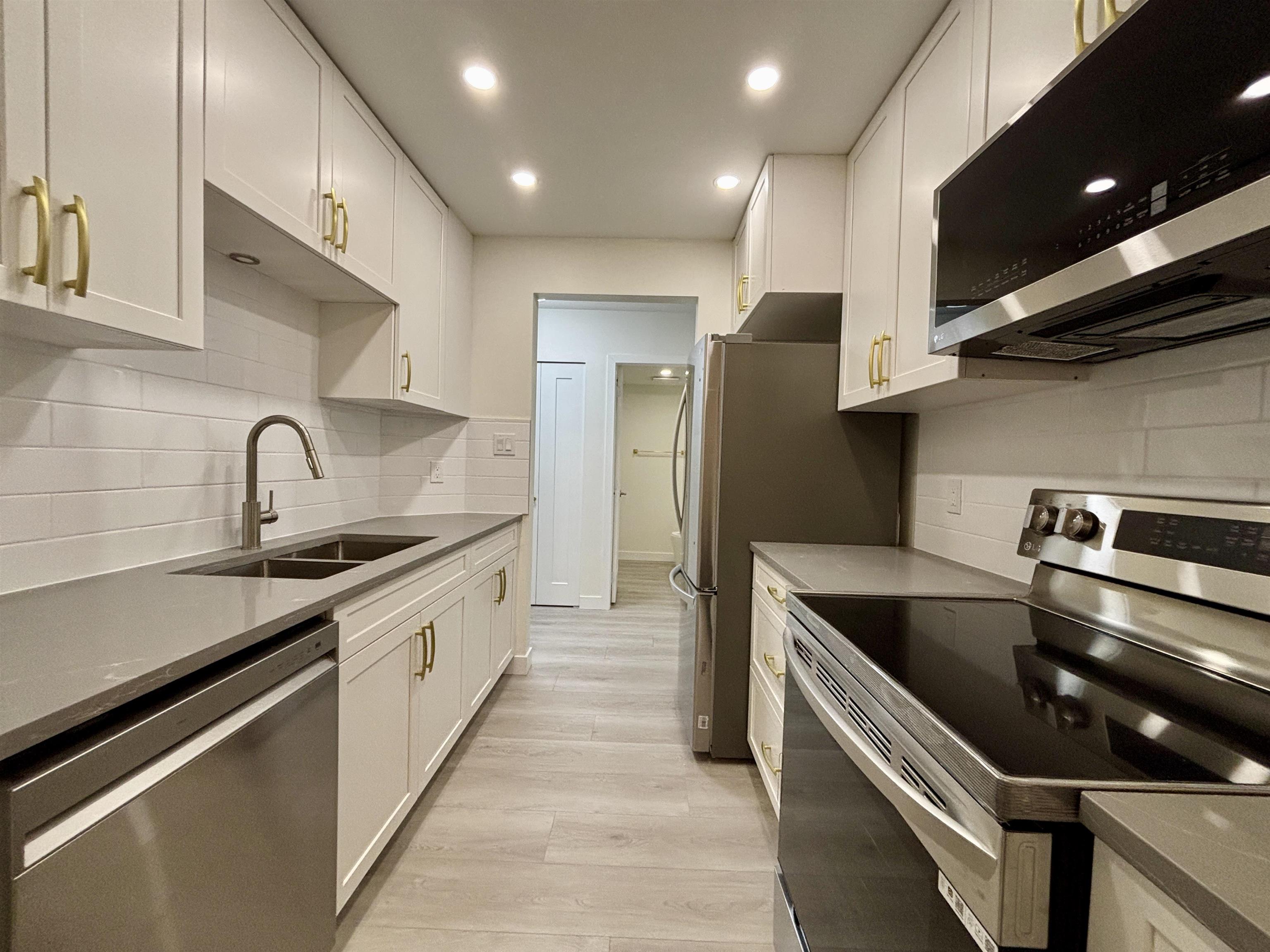 365 Ginger Drive, New Westminster, BC, V3L 5L5