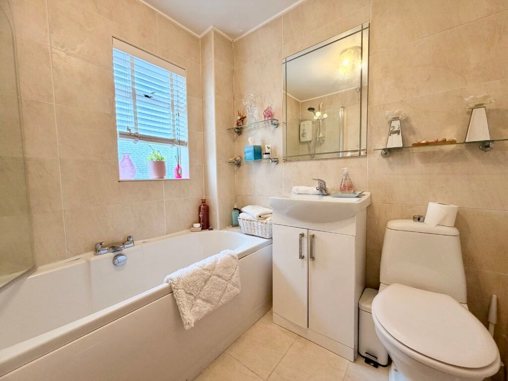 Additional image 17 of 2 bed detached bungalow for saleLanark Avenue, Cairnhill, Airdrie ML6