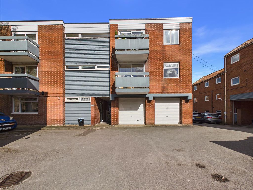 Additional image 13 of 1 bed flat for saleHighgate Court, Highgate, Beverley HU17