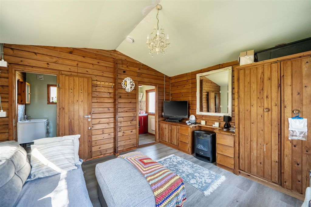 Additional image 21 of 3 bed detached house for saleHarriotts Lane, Ashtead KT21