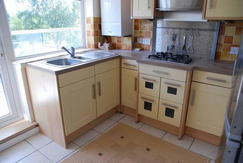 Additional image 3 of 3 bed flat for saleFloral Court, Ashtead KT21