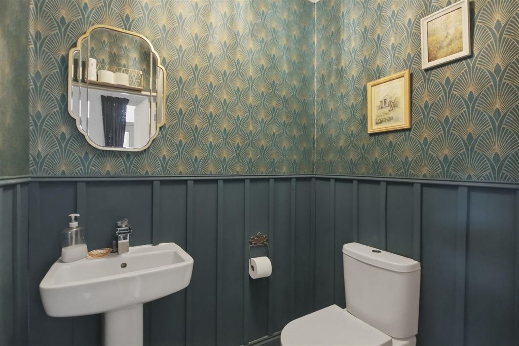 Additional image 4 of 3 bed semi-detached house for saleGloucester Road, Chesterfield S41