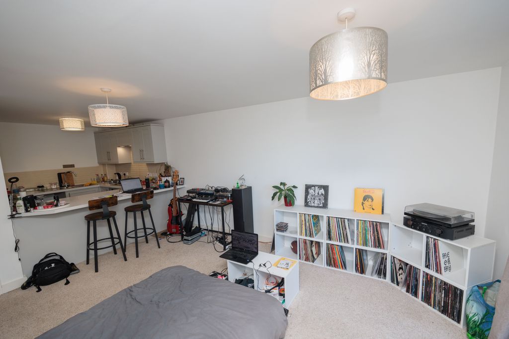 Additional image 3 of 2 bed flat for saleOld Coach Road, Runcorn WA7