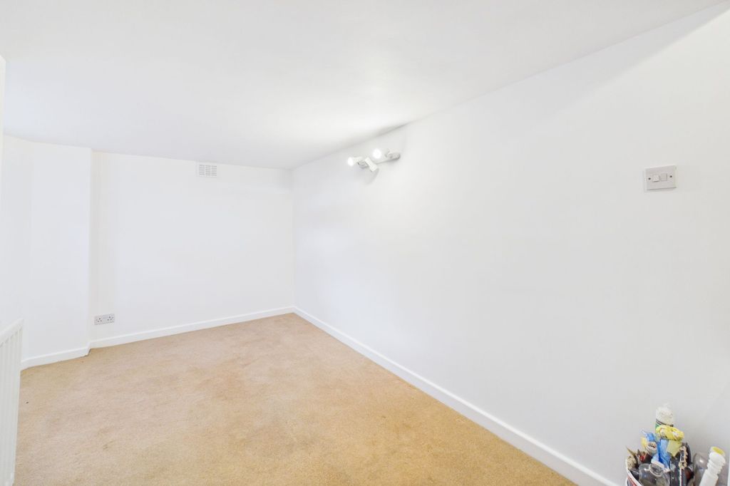 Additional image 10 of 2 bed flat for sale32A Windermere Road, Kendal LA9