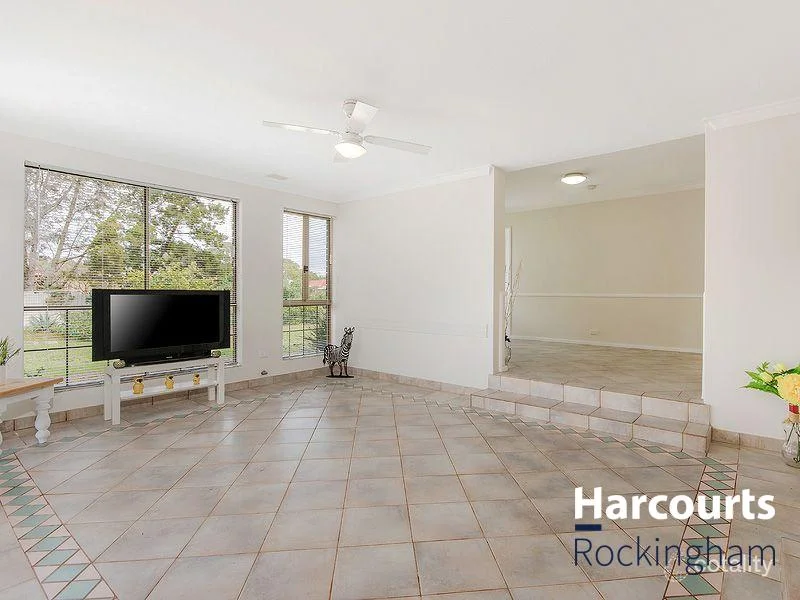 46 Hartland Way, Warnbro WA 6169 photo 4