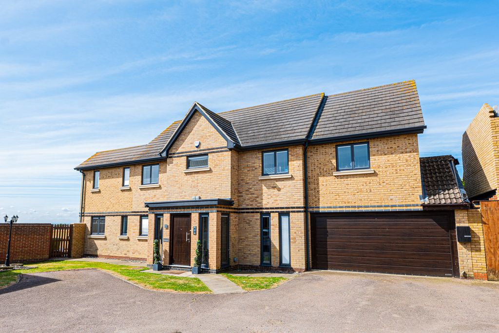 Additional image 48 of 5 bed detached house for saleHomestead Gardens, Hadleigh SS7