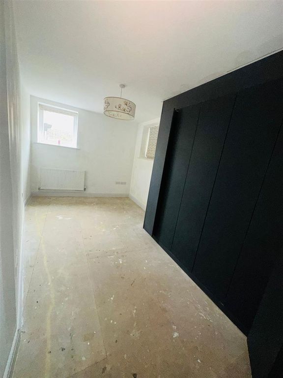 Additional image 6 of 2 bed flat for saleAshley Green, Wortley, Leeds LS12