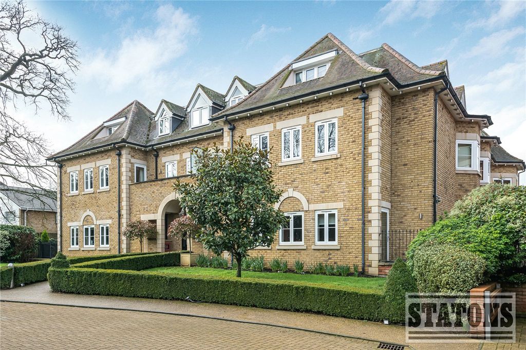 Additional image 2 of 3 bed flat for saleCockfosters Road, Barnet EN4