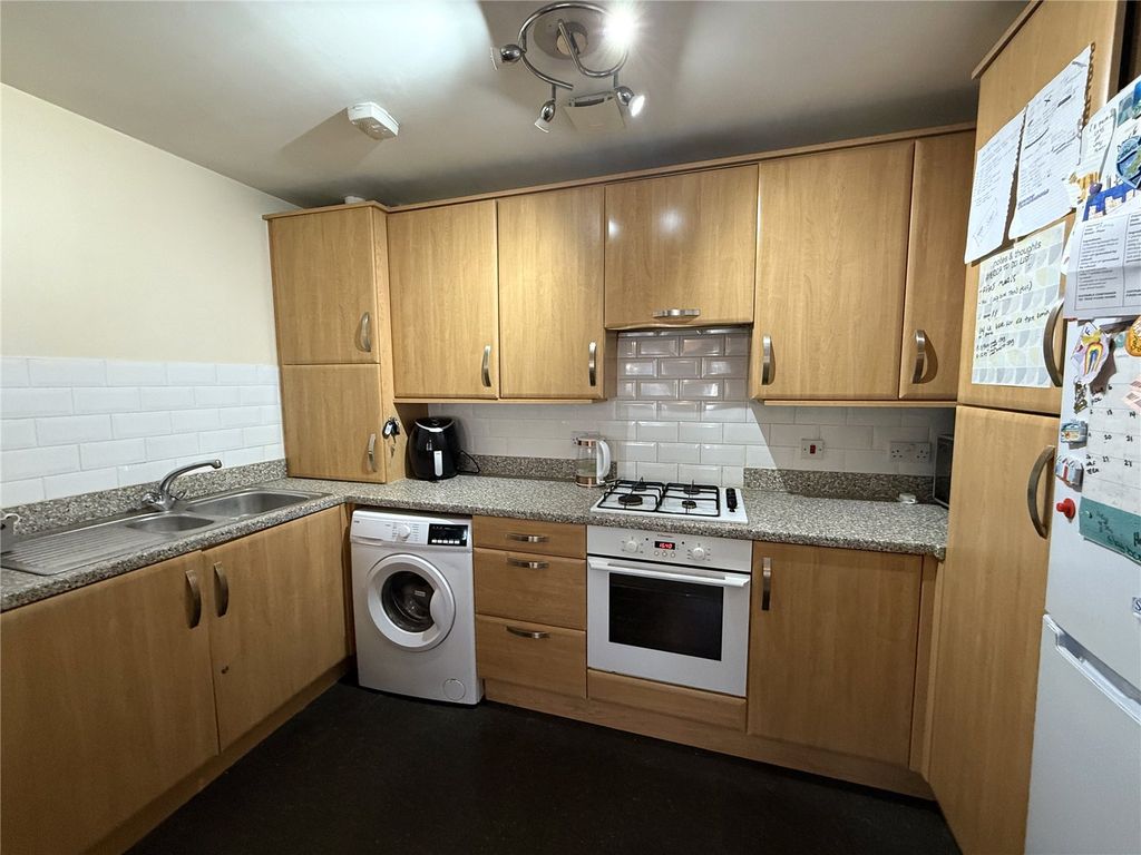Additional image 6 of 2 bed flat for saleWaterers Way, Bagshot, Surrey GU19