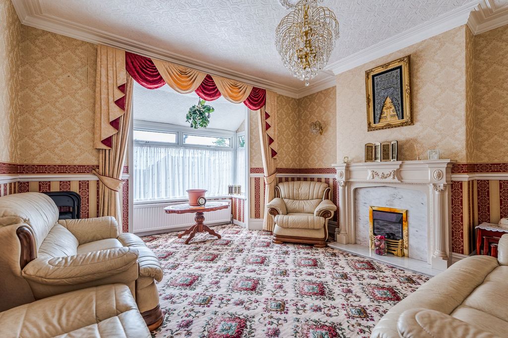 Additional image 2 of 5 bed detached house for saleTrack Road, Batley WF17