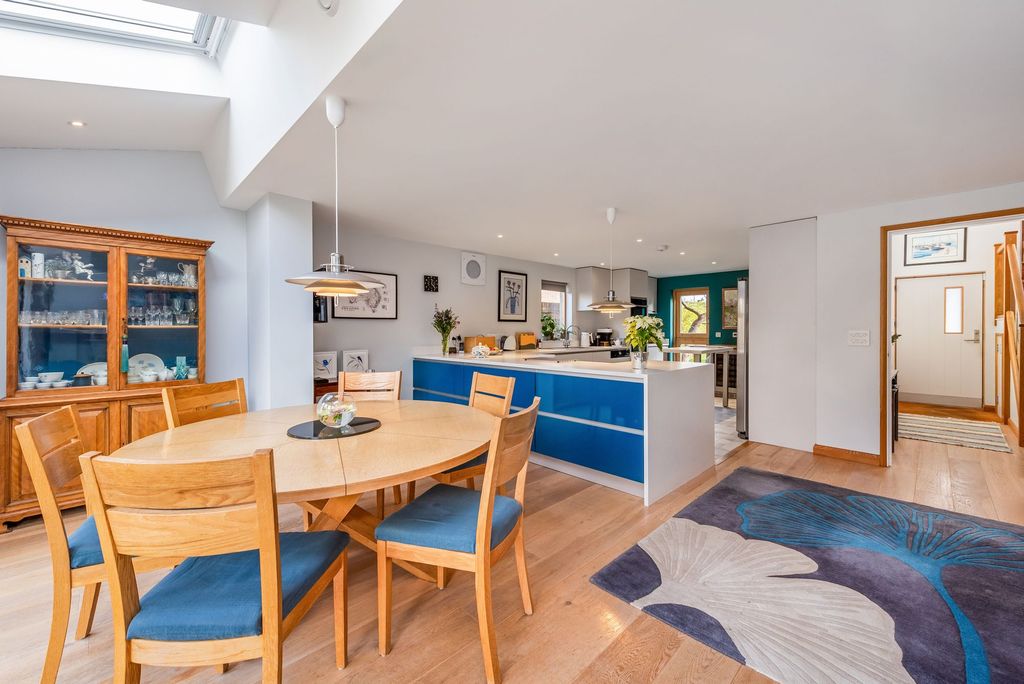 Additional image 5 of 4 bed detached house for saleThe Fishermans, Emsworth PO10