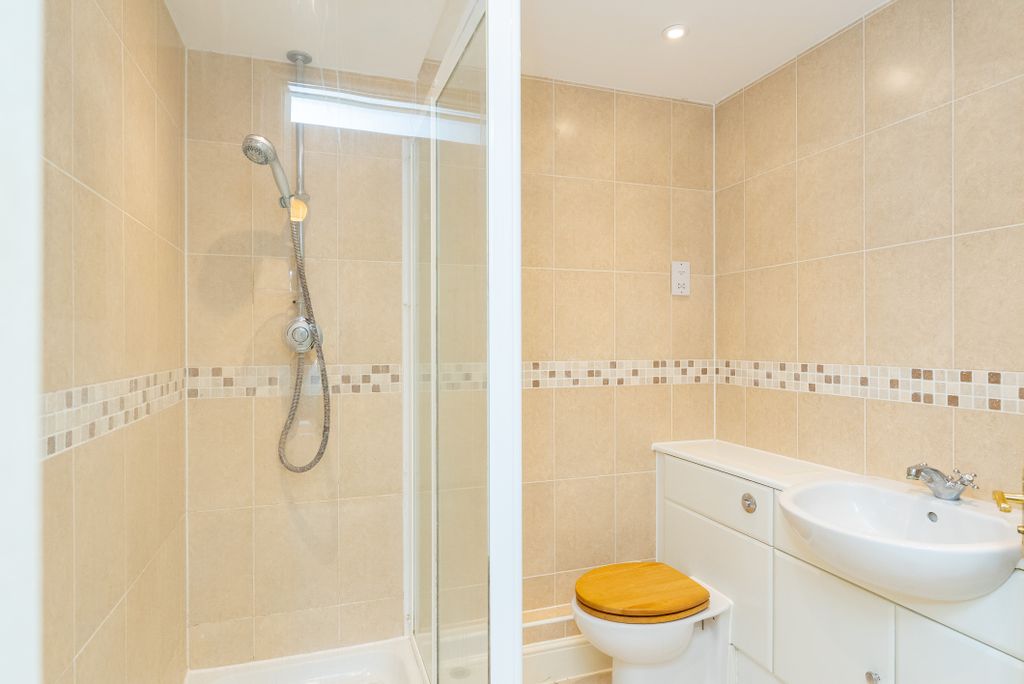 Additional image 6 of 2 bed flat for saleAshurst Place, Dorking RH4