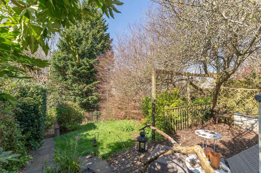 Additional image 35 of 4 bed semi-detached house for saleFields Road, Newport NP20