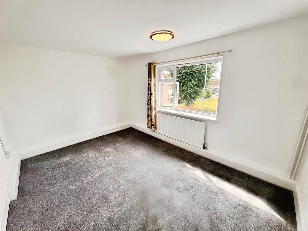 Additional image 5 of 2 bed maisonette for saleManor Crescent, Burton-On-Trent, Staffordshire DE15