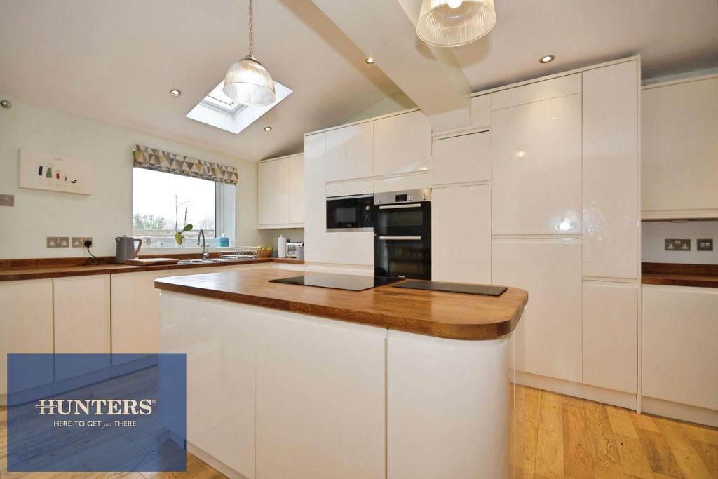 Additional image 3 of 3 bed semi-detached house for saleEnfield Road, Newbold, Chesterfield S41