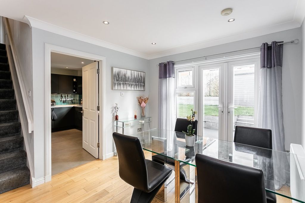 Additional image 7 of 4 bed semi-detached house for saleFernieside Place, Edinburgh EH17