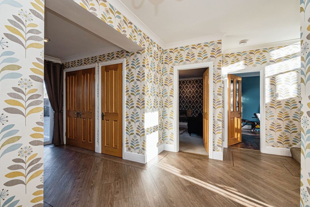 Additional image 5 of 7 bed semi-detached house for saleHull Bridge Road, Beverley HU17