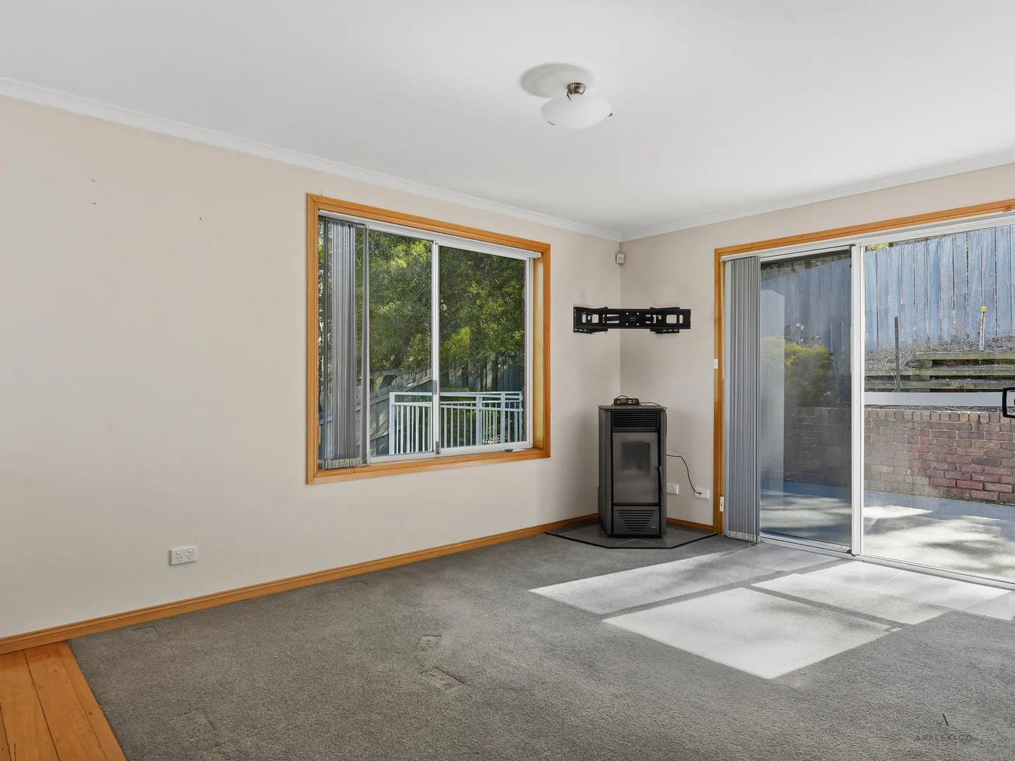 Additional image 16 of 2/91 Gordons Hill Road, Lindisfarne TAS 7015
