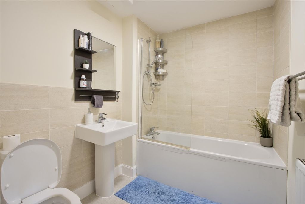 Additional image 9 of 3 bed detached house for saleRugby Drive, Chesterfield S41