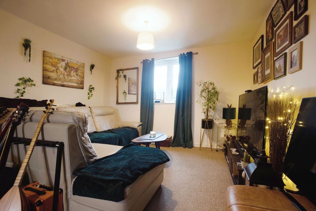Additional image 3 of 2 bed flat for saleLangwood Court, Haslingden, Rossendale, Lancashire BB4