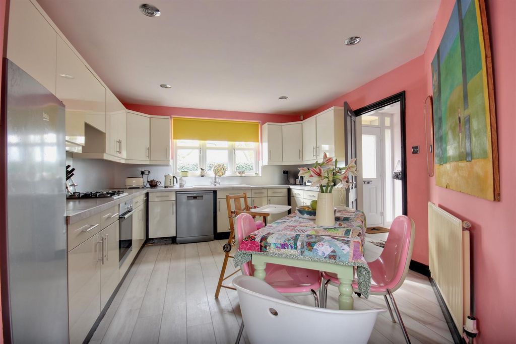 Additional image 4 of 4 bed detached house for saleQueensgate, Beverley HU17