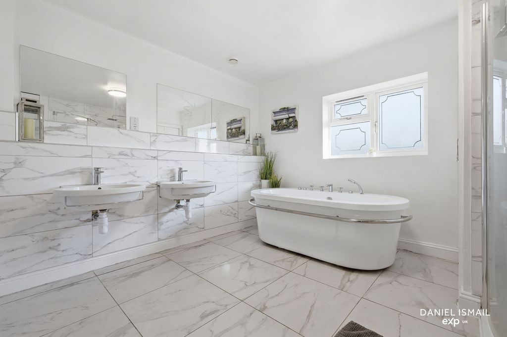 Additional image 29 of 8 bed detached house for saleWelbeck Drive, Langdon Hills, Basildon SS16