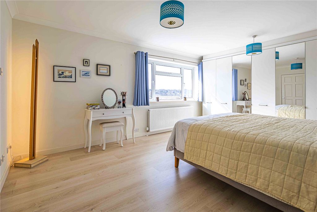 Additional image 30 of 5 bed detached house for saleGaveston Drive, Berkhamsted, Hertfordshire HP4