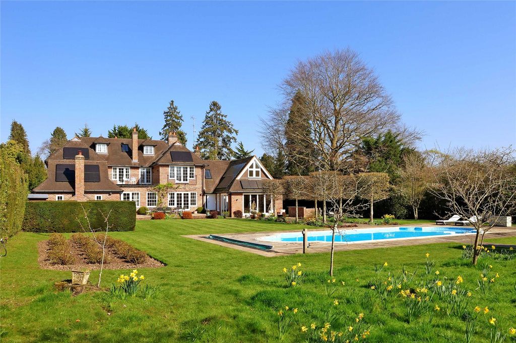 Additional image 3 of 6 bed detached house for salePenn Road, Beaconsfield, Buckinghamshire HP9