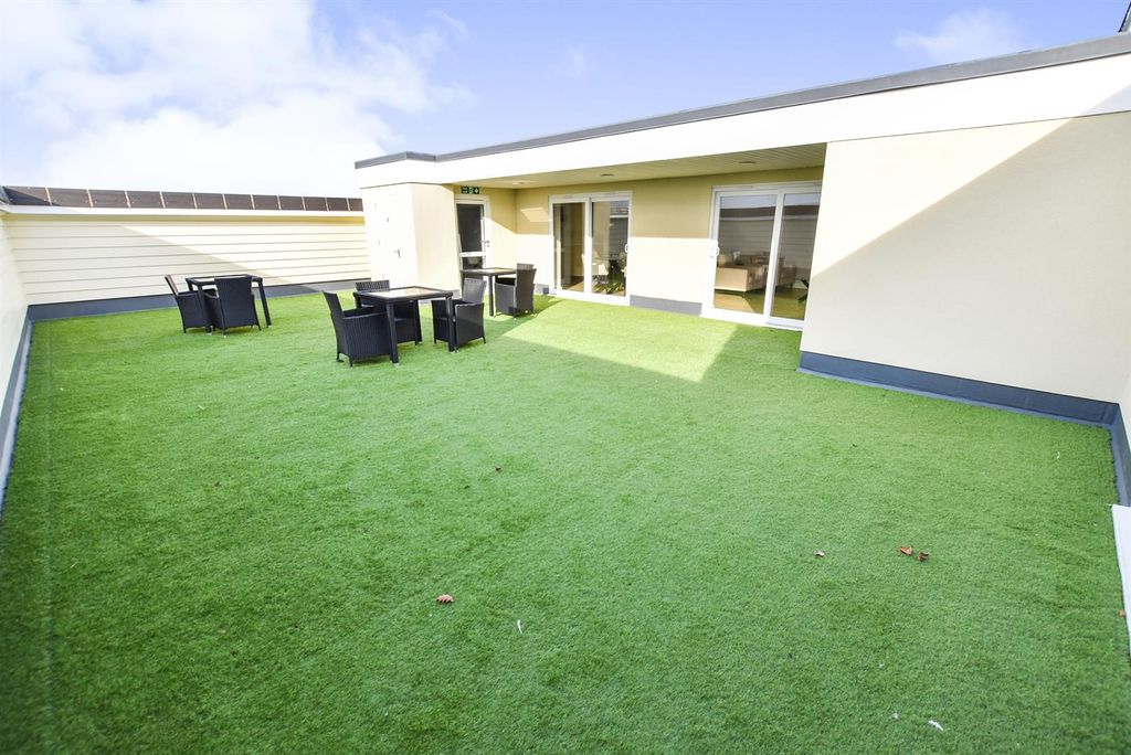 Additional image 18 of 2 bed flat for saleHigh Road, Benfleet SS7