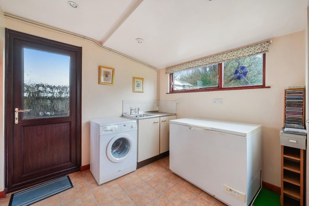 Additional image 15 of 3 bed detached house for saleFiddicroft Avenue, Banstead SM7