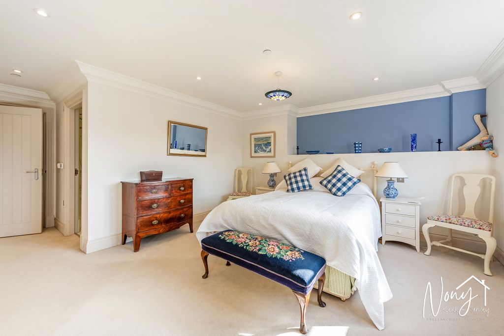 Additional image 14 of 4 bed detached house for saleStiles Yard, Alresford SO24