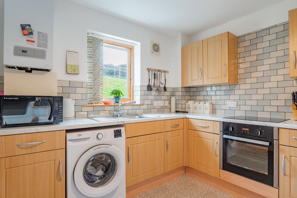 Additional image 10 of 2 bed flat for saleAdmirals Court, Inverness IV2