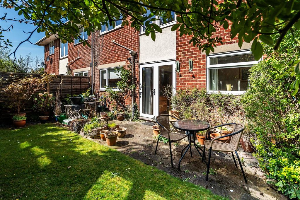 Additional image 8 of 2 bed maisonette for saleMoat Court, Ashtead KT21