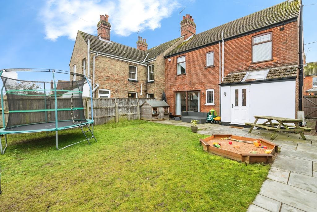 Additional image 2 of 3 bed end terrace house for saleFredericks Road, Beccles NR34