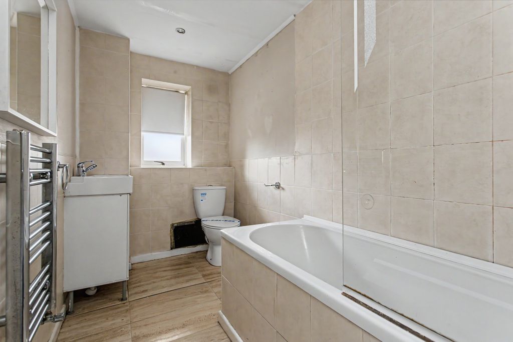 Additional image 7 of 2 bed flat for sale9B, Fulton Crescent, Kilbarchan PA10