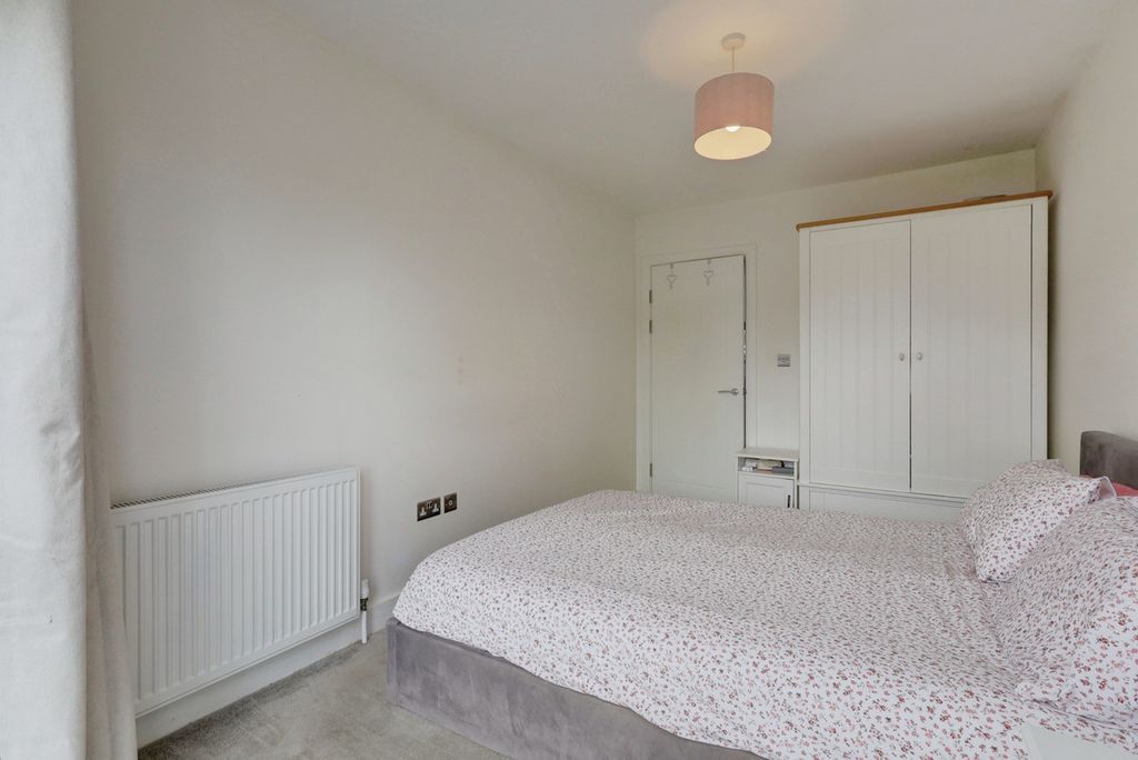 Additional image 11 of 3 bed flat for saleLondon Road, Benfleet SS7