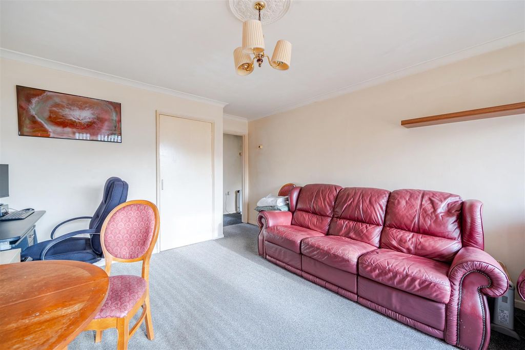 Additional image 7 of 2 bed flat for saleBrookers Close, Ashtead KT21