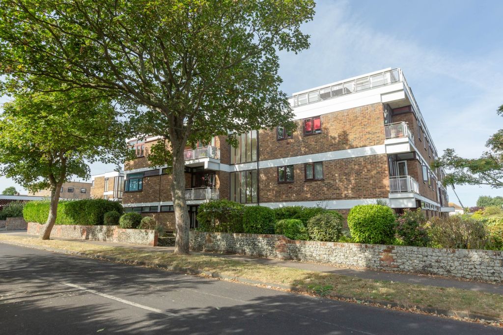 Additional image 14 of 3 bed flat for saleGainsboro Road, Birchington, Kent CT7