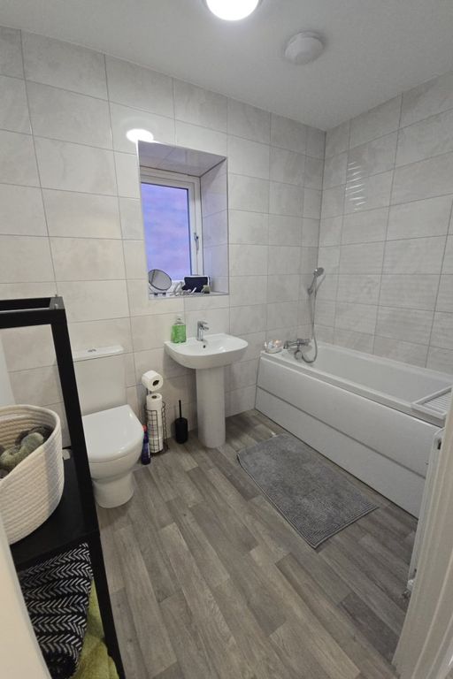 Additional image 7 of 2 bed flat for saleLaver Drive, Chesterfield S41