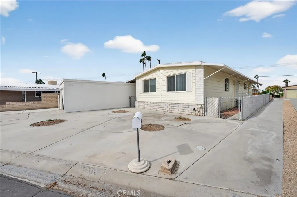 Additional image 3 of 33183 Laura Dr, Thousand Palms, CA 92276