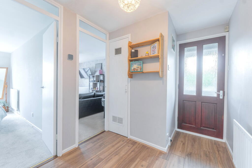 105 High Trees Close, Redditch, B98 7XL photo 3